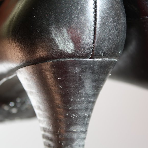 size 7 1/2 Anne Klein iFlex Ankle boots w/ Buckle pointed toe black leather - Picture 5 of 9